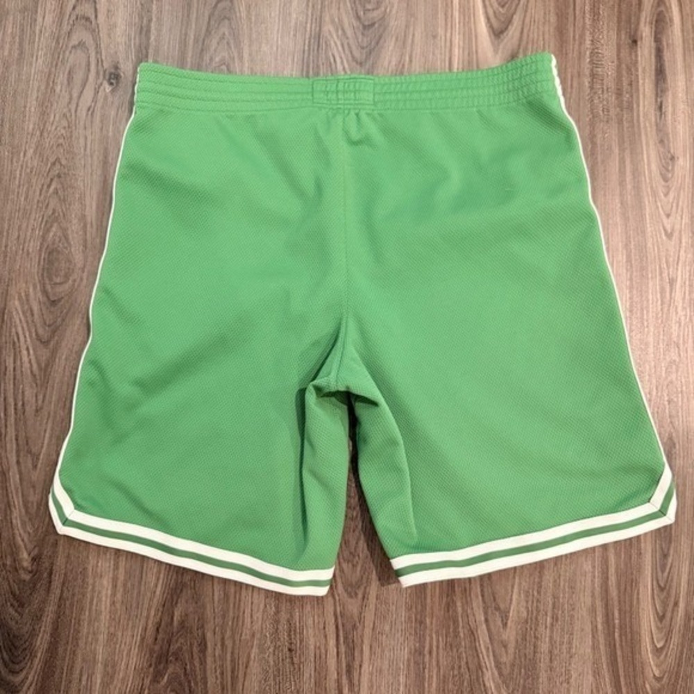 Nike Reversible Basketball Shorts Men Green White Mesh Athletic 2XL - Picture 3 of 7